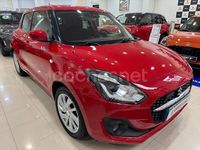 Usado Suzuki Swift 83 CV (61 kW) 2022 Rojo Berlina