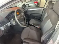 Usado Opel Astra Elegance 99 CV (72 kW) 2005 Gris Utilitario
