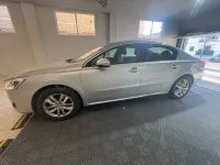 Usado Peugeot 508 Active 120 CV (88 kW) 2017 Gris / plata Berlina