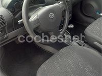 Usado Opel Corsa Elegance 90 CV (66 kW) 2001 Gris / plata Utilitario