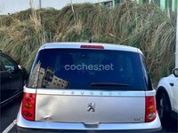 Usado Peugeot 1007 70 CV (51 kW) 2005 Gris / plata Monovolumen