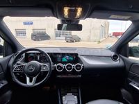 Usado Mercedes B180 116 CV (85 kW) 2021 Gris / plata Monovolumen