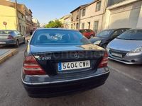 Usado Mercedes C200 Avantgarde 122 CV (89 kW) 2004 Azul Familiar