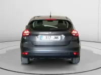 Usado Ford Focus Trend+ 120 CV (88 kW) 2016 Gris Berlina