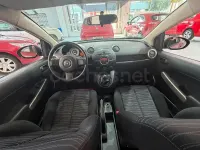 Usado Mazda 2 Active 68 CV (50 kW) 2008 Rojo Utilitario