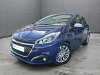 Usado Peugeot 208 Allure 100 CV (73 kW) 2018 Azul Utilitario