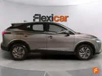 Usado Nissan Qashqai Acenta 158 CV (116 kW) 2021 Gris SUV
