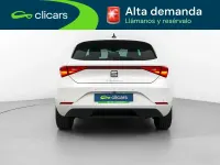 Usado Seat Leon Style 110 CV (80 kW) 2021 Blanco Berlina
