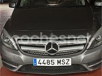 Usado Mercedes B180 116 CV (85 kW) 2013 Gris / plata Monovolumen