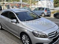 Usado Mercedes A180 116 CV (85 kW) 2013 Gris / plata Monovolumen