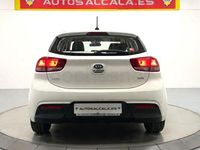 Usado Kia Rio 90 CV (66 kW) 2018 Blanco Berlina