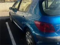 Usado Peugeot 307 90 CV (66 kW) 2004 Azul Berlina