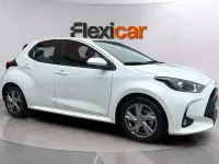 Usado Toyota Yaris Hybrid Active 116 CV (85 kW) 2025 Blanco Berlina