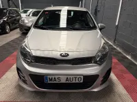 Usado Kia Rio 84 CV (61 kW) 2017 Gris / plata Berlina