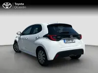 Usado Toyota Yaris Active 116 CV (85 kW) 2023 Blanco Utilitario