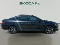 Usado Skoda Superb SportLine 218 CV (160 kW) 2023 Blanco Berlina