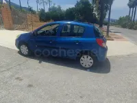 Usado Renault Clio II 75 CV (55 kW) 2010 Azul Berlina