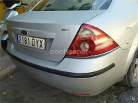 Usado Ford Mondeo Trend 115 CV (84 kW) 2006 Gris / plata Berlina