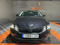 Usado Skoda Octavia Style 150 CV (110 kW) 2020 Negro Familiar