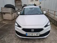 Begagnad Seat Leon Reference 116 HK (85 kW) 2022 Vit Halvkombi