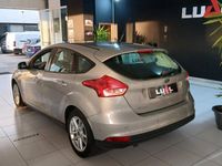 Usado Ford Focus Sport 115 CV (84 kW) 2014 Beige Berlina