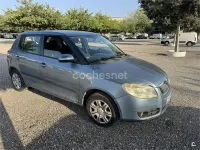 Usado Skoda Fabia Style 105 CV (77 kW) 2008 Azul Berlina