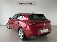 Usado Seat Leon FR 116 CV (85 kW) 2025 Rojo Berlina