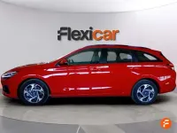Usado Hyundai i30 101 CV (74 kW) 2025 Rojo Familiar