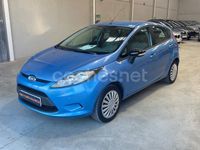 Usado Ford Fiesta Trend 68 CV (50 kW) 2010 Azul Berlina