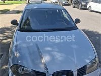 Usado Seat Ibiza Fresh 75 CV (55 kW) 2003 Gris / plata Utilitario