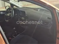 Usado Ford Fiesta Vignale 100 CV (73 kW) 2017 Naranja Utilitario