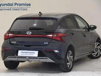 Usado Hyundai i20 100 CV (73 kW) 2025 Gris/plata Utilitario