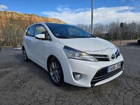 Usado Toyota Verso Comfort 112 CV (82 kW) 2015 Blanco Monovolumen
