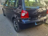 Usado VW Polo Highline 75 CV (55 kW) 2004 Negro Utilitario