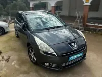 Usado Peugeot 5008 Sport 156 CV (114 kW) 2010 Gris Monovolumen