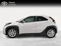 Usado Toyota Aygo X Play 72 CV (52 kW) 2024 Blanco SUV