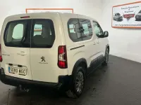 Usado Peugeot Rifter Active 100 kW (136 CV) 2023 Blanco Monovolumen