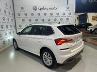 Usado Skoda Kamiq 110 CV (80 kW) 2023 Blanco SUV
