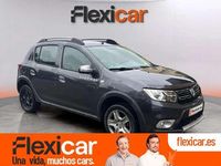 Usado Dacia Sandero Acces 75 CV (55 kW) 2019 Gris Utilitario