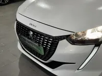 Usado Peugeot 208 Active 100 CV (73 kW) 2022 Blanco Utilitario