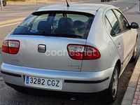 Usado Seat Leon 110 CV (80 kW) 2003 Gris / plata Utilitario