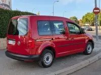 Usado VW Caddy 102 CV (75 kW) 2020 Rojo Monovolumen