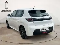 Usado Peugeot 208 Active 102 CV (75 kW) 2021 Blanco Utilitario