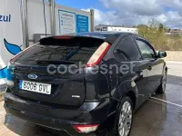 Usado Ford Focus Trend 115 CV (84 kW) 2010 Negro Berlina