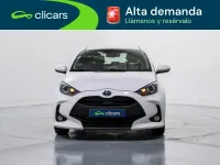 Usado Toyota Yaris Active 75 CV (55 kW) 2021 Blanco Utilitario
