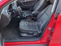 Usado Audi A3 Attraction 105 CV (77 kW) 2010 Rojo Utilitario
