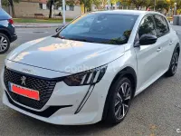 Usado Peugeot 208 GT 100 CV (73 kW) 2022 Blanco Utilitario