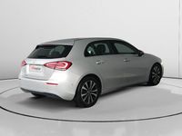 Usado Mercedes A180 116 CV (85 kW) 2021 Gris Utilitario