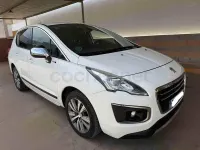 Usado Peugeot 3008 Style 120 CV (88 kW) 2014 Blanco Familiar