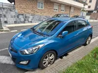 Usado Hyundai i30 110 CV (80 kW) 2012 Azul Berlina